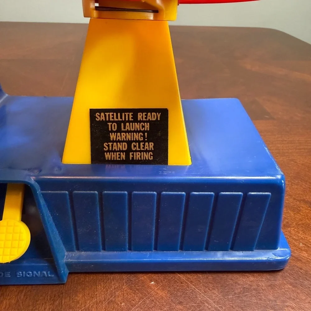 Vintage‎ 1960s REMCO ICBM Vanguard Satellite Launcher Toy w/ Box